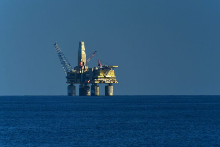 Trumps Befehl zum Tiefseebergbau löst Umweltalarm aus Trumps Befehl zum Tiefseebergbau löst Umweltalarm aus